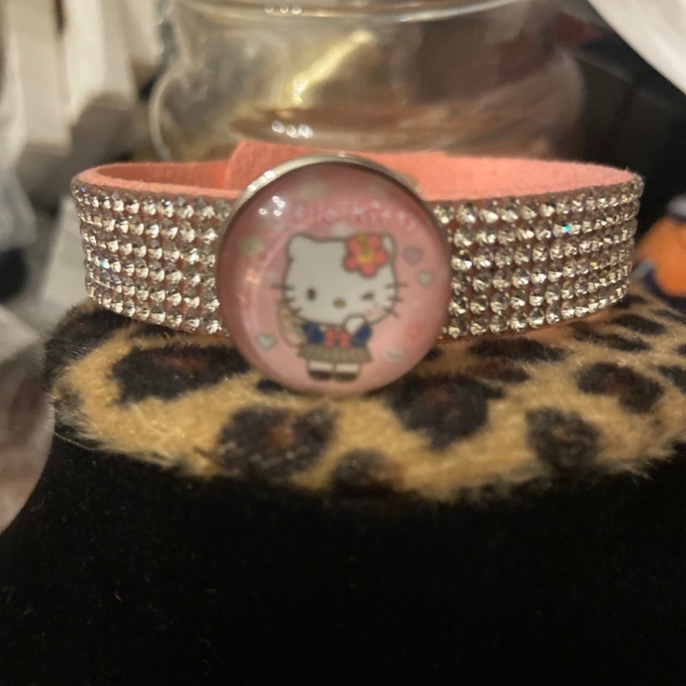 Hello Kitty Bling Snap Button Bracelet - Picture 2 of 8